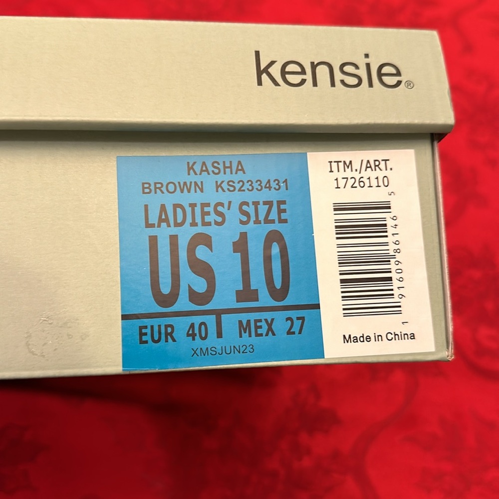 Kensie kasha brown ladies side zipper boot color, brown size 10 & 6 NIB - Picture 11 of 12